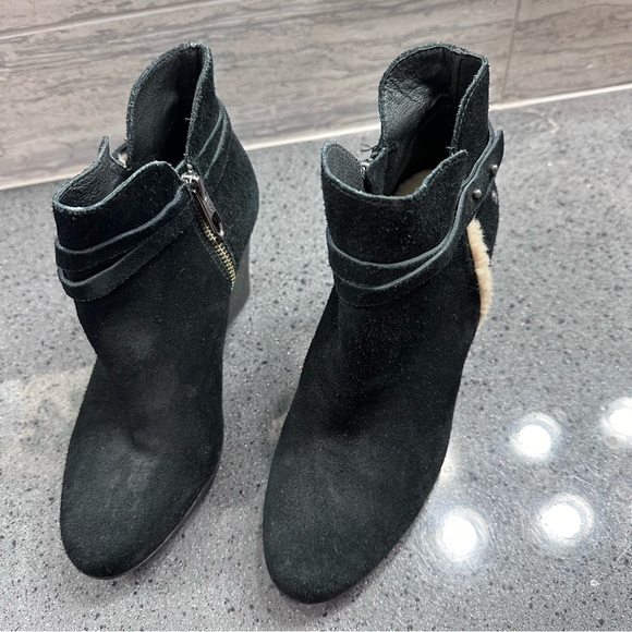 UGG wedge ankle boots. Black, suede. Size 6.5. - Picture 3 of 7